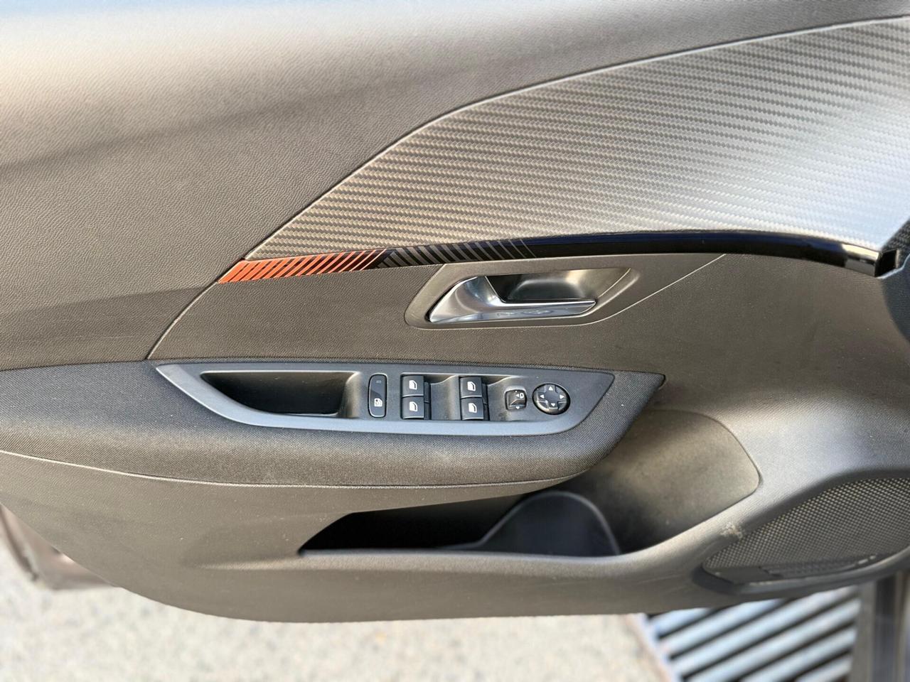 Peugeot 208 PureTech 75 CV S&S Like