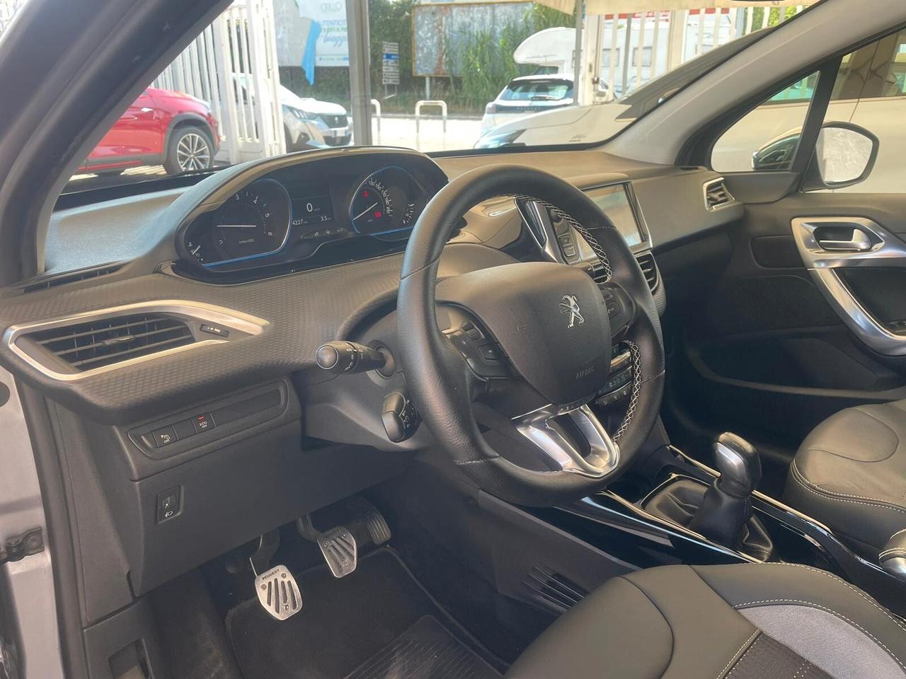 Peugeot 2008 BlueHDi 100 Allure