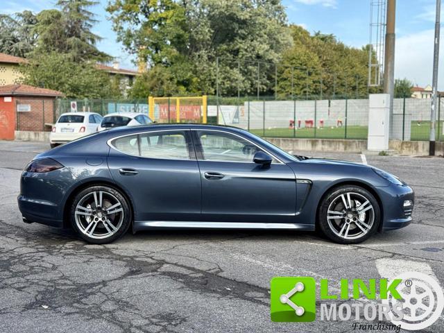 PORSCHE Panamera 4s