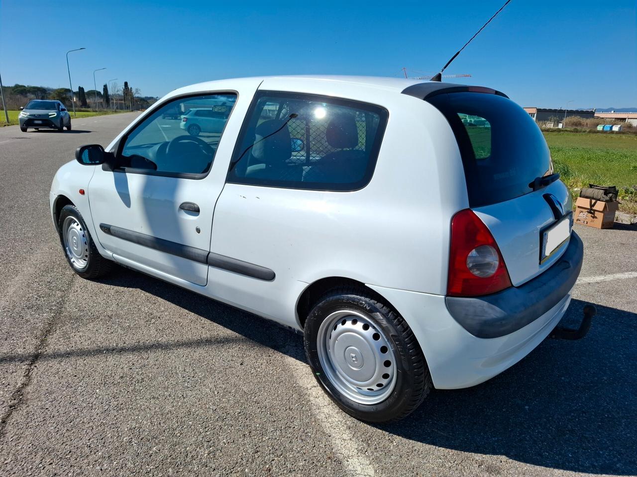 Renault Clio 1.5 dCi 65CV cat 3p. Van