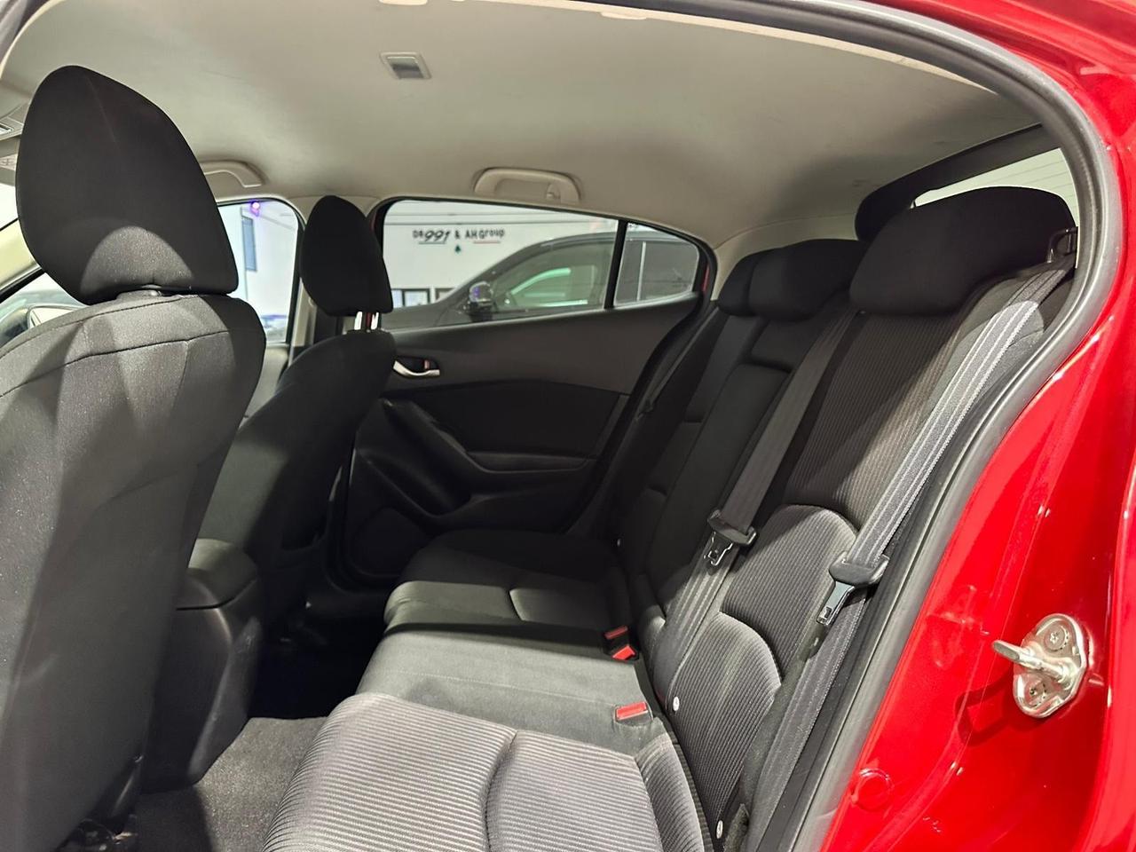 Mazda 3 Mazda3 1.5 Skyactiv-G Evolve