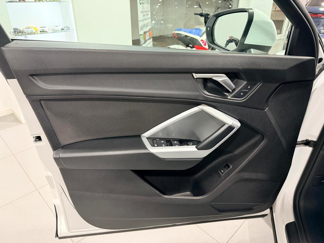 Audi Q3 35 TDI S tronic Business