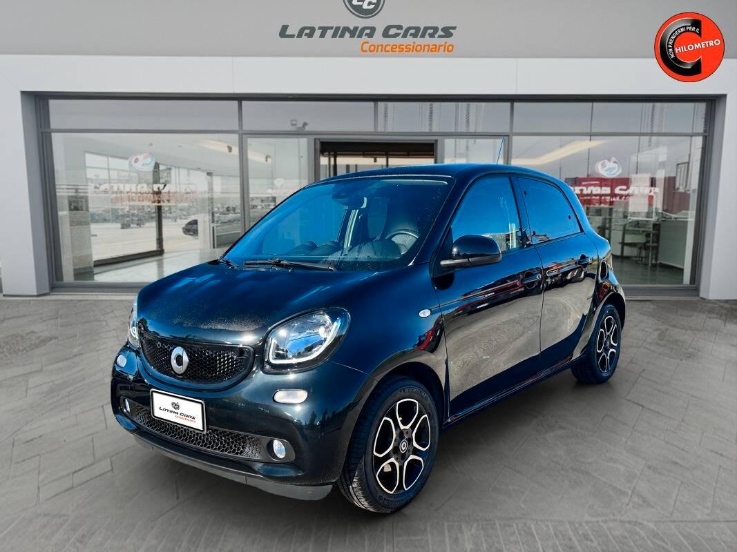 Smart Forfour 1.0 Youngster 71cv AUTOM E TETTO PANORAMICO