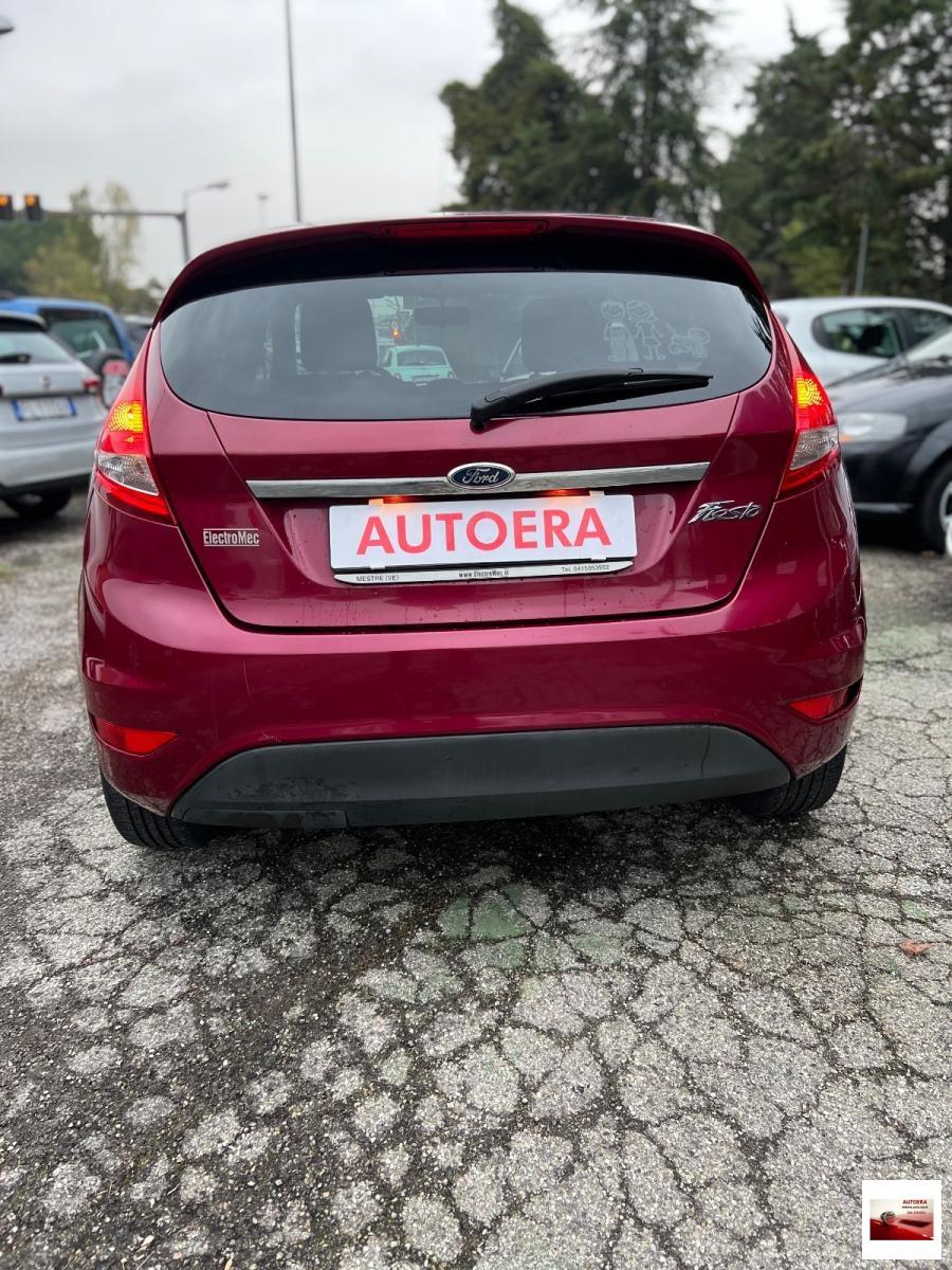 FORD - Fiesta - 1.4 TDCi 70CV 5p. Titanium.Bs.
