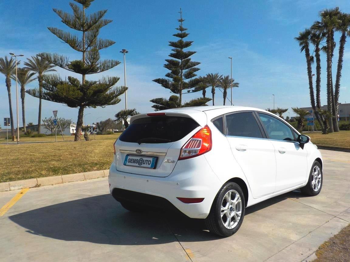 Ford Fiesta 1.5 TDCi 75CV 5 porte Titanium