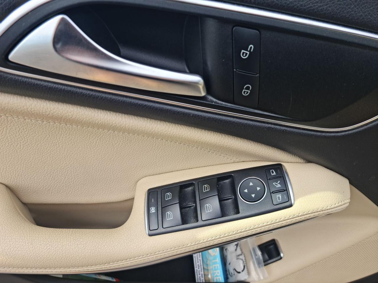 Mercedes-Benz CLA 180 BLUE EFICENCY PREMIUM #6083