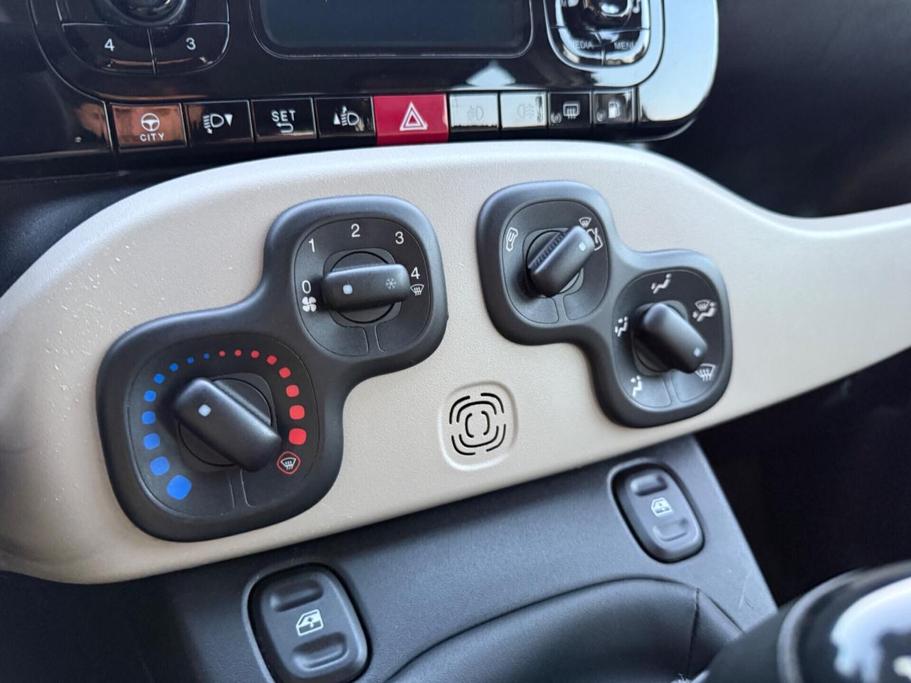 Fiat Panda 0.9 - 5 POSTI|METANO|NEOPATENTATI