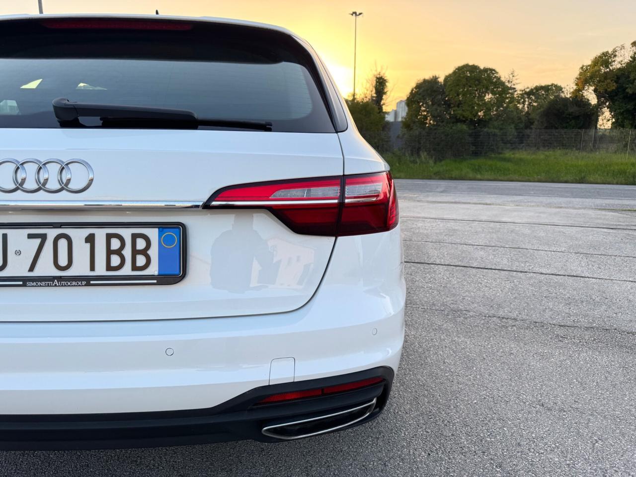 AUDI A4 2.0 Tdi Avant S-Tronic - Led 18