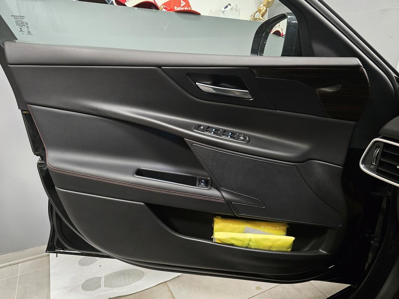 XE 2.0 R-Sport 240cv_TESSUTO TECNICO!! GAR 12 MESI