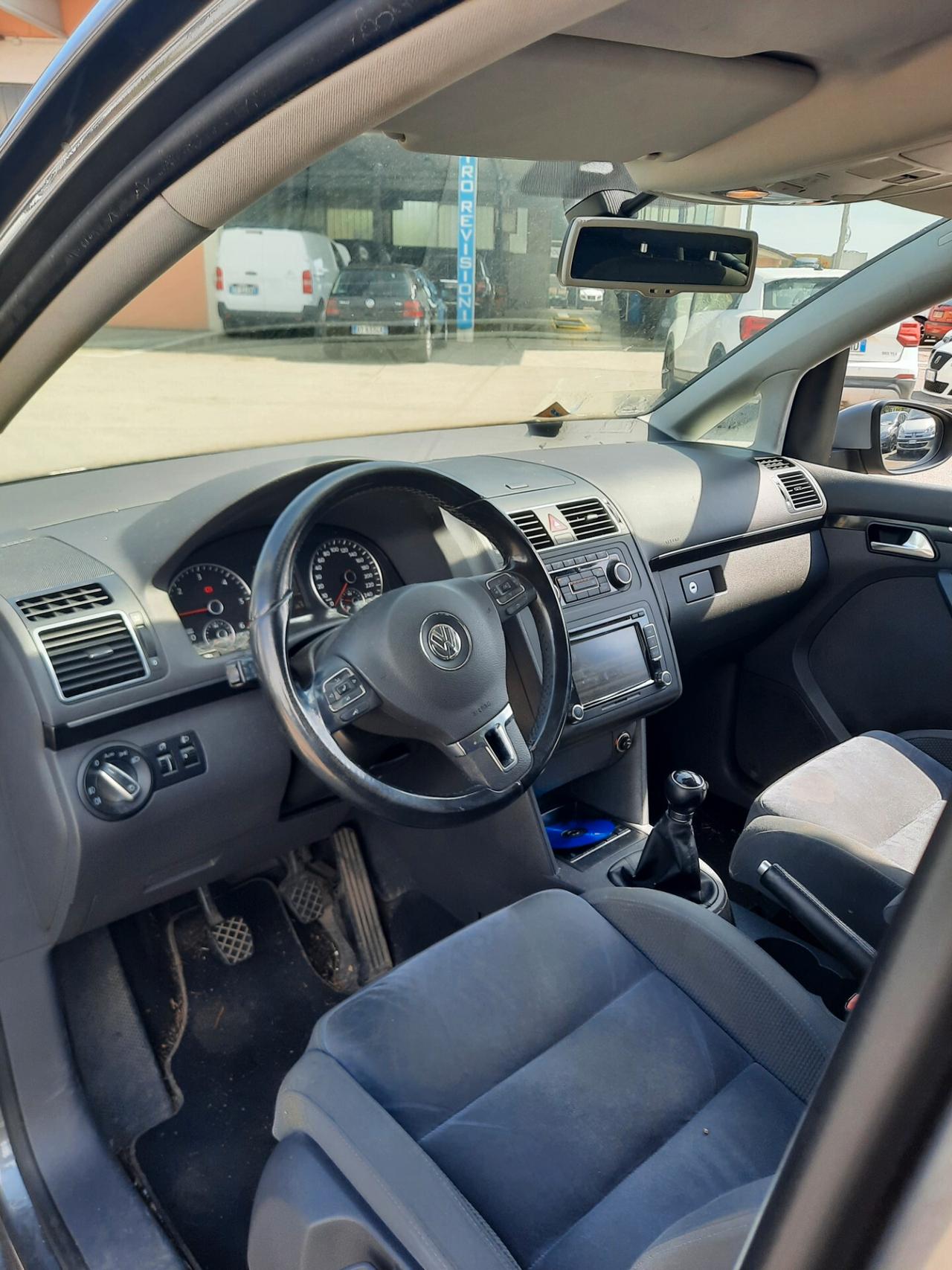 Volkswagen Touran 2.0 TDI 140 CV 7 POSTÌ