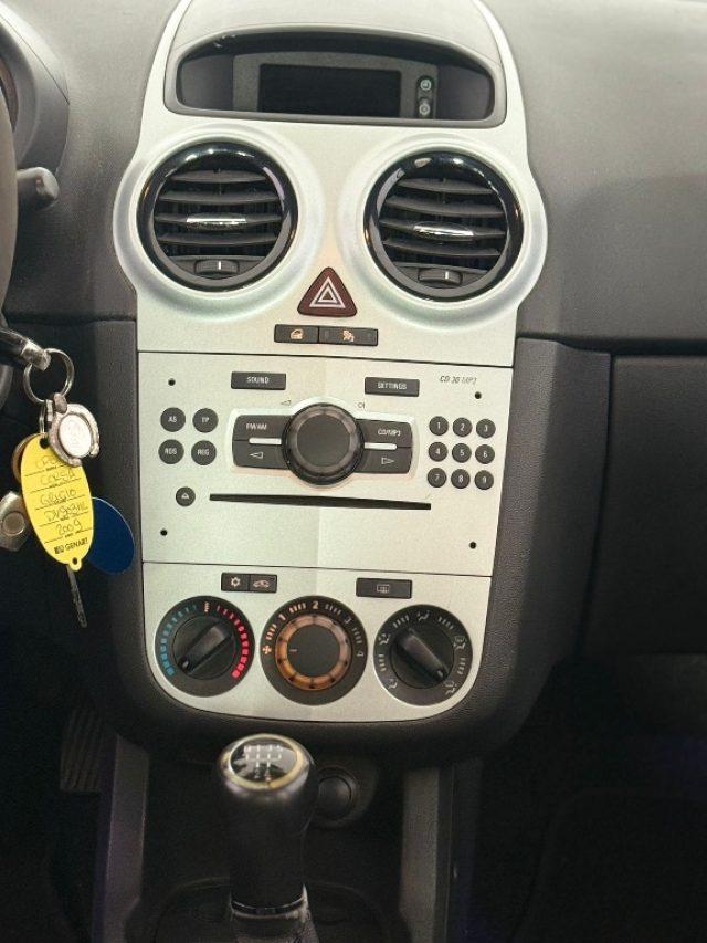 OPEL Corsa 1.2 5 porte Cosmo