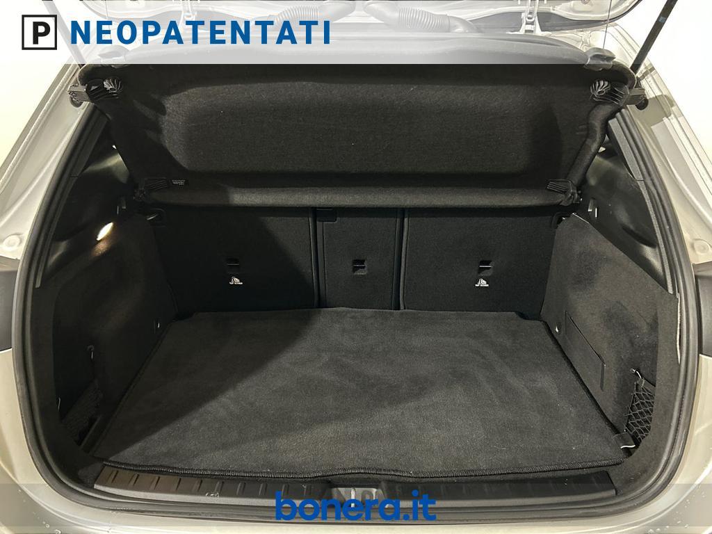 Mercedes GLA 180 180 D Premium 8G-DCT