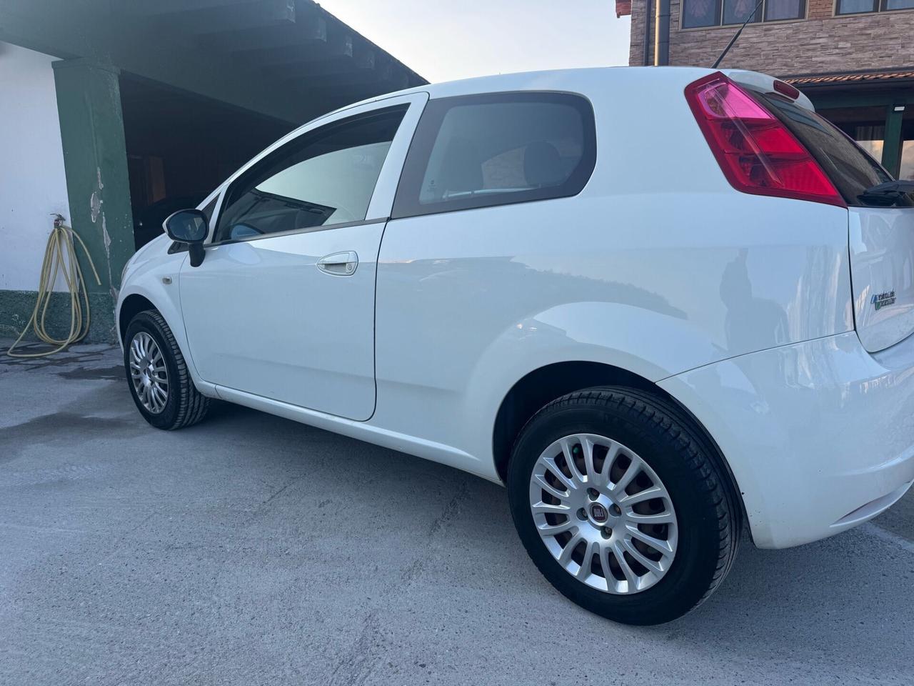 Fiat Grande Punto 1.4 3 porte Actual Natural Power