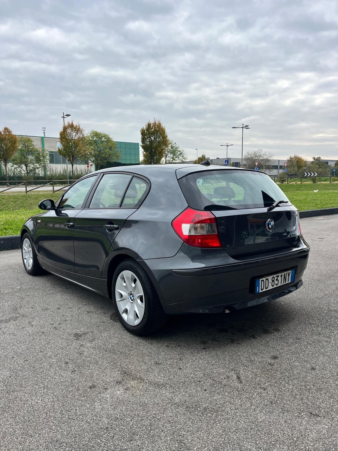 Bmw serie 118D 122CV Neopatentati