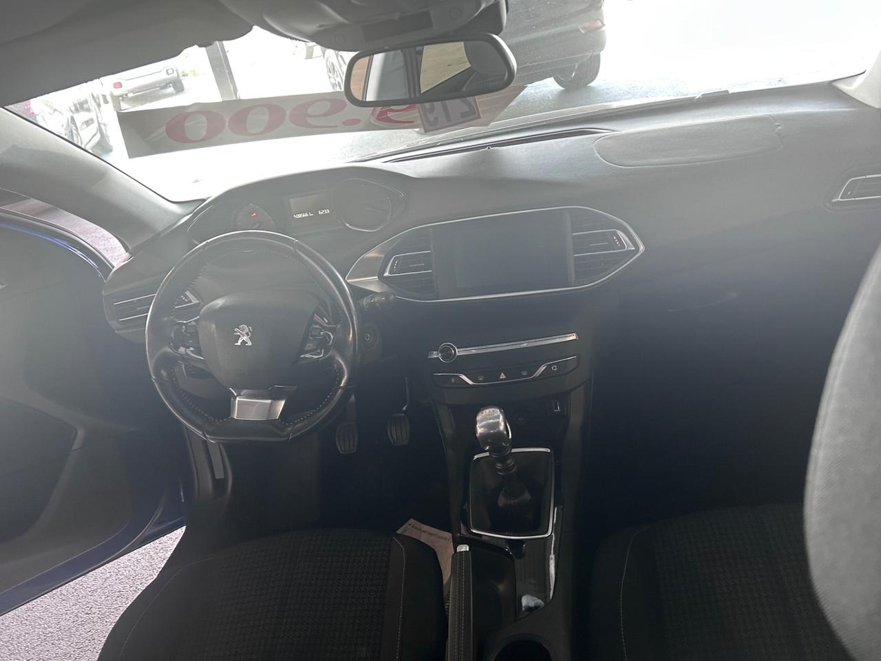 Peugeot 308 BlueHDi 130 S&S Allure