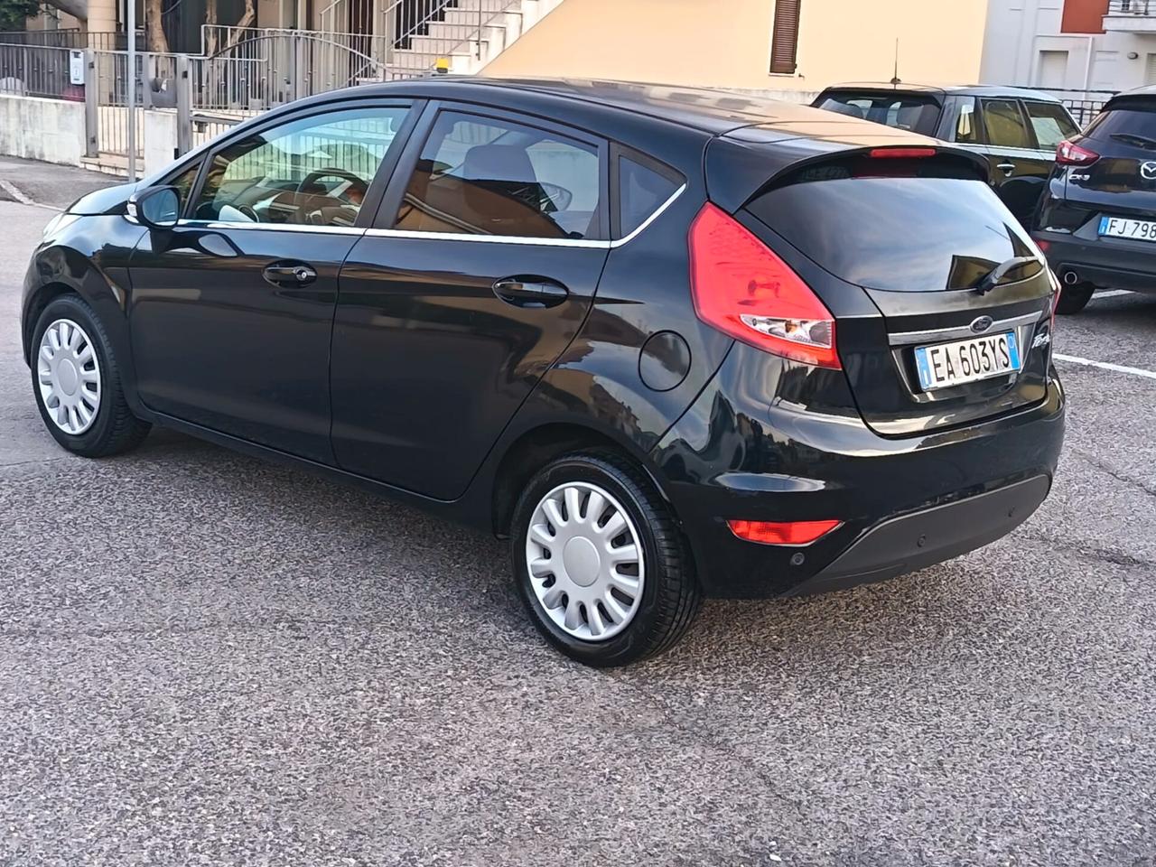 Ford Fiesta 2010 1.4 5 porte Bz.- GPL Titanium NEOPATENTATI LEGGI BENE