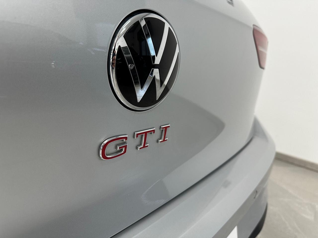 Volkswagen Golf GTI Golf 2.0 TSI GTI DSG PERFORMANCE
