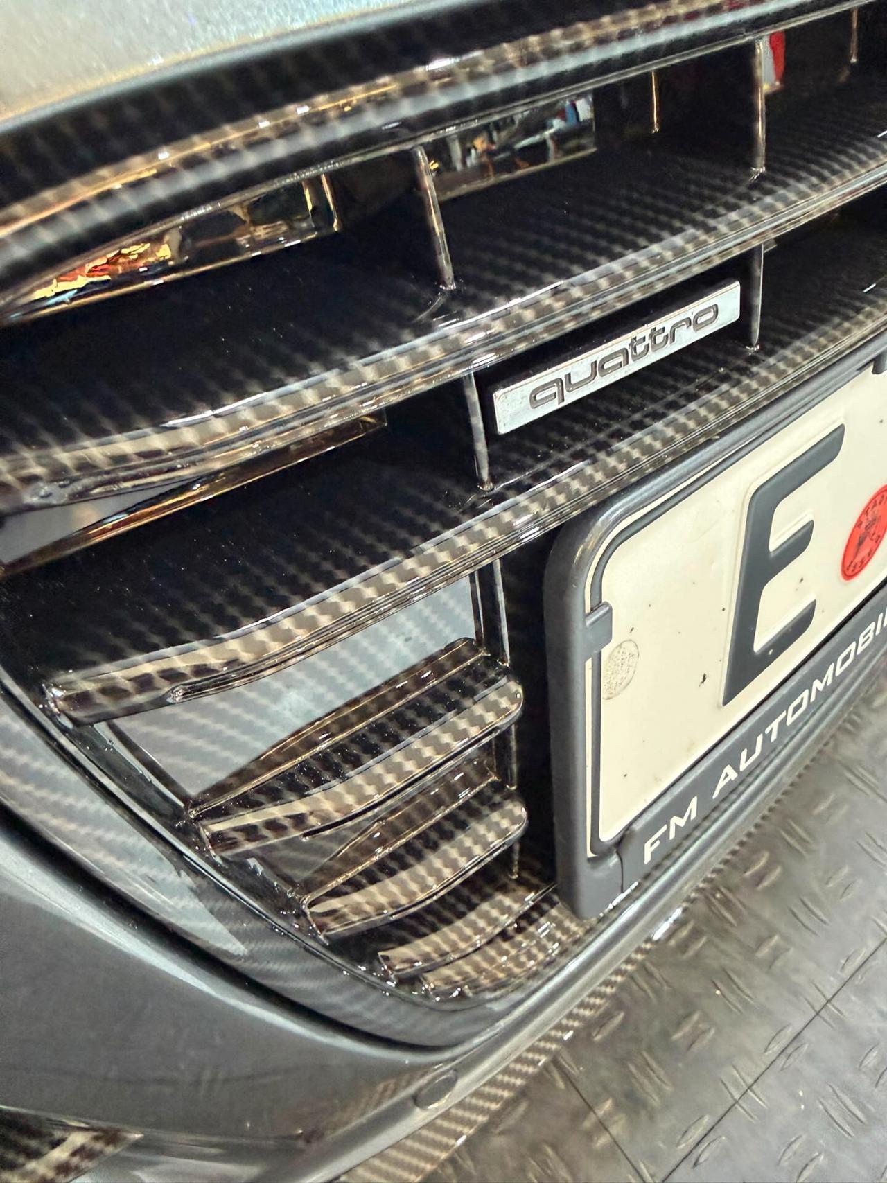 Audi R8 4.2 V8 FSI quattro R tronic