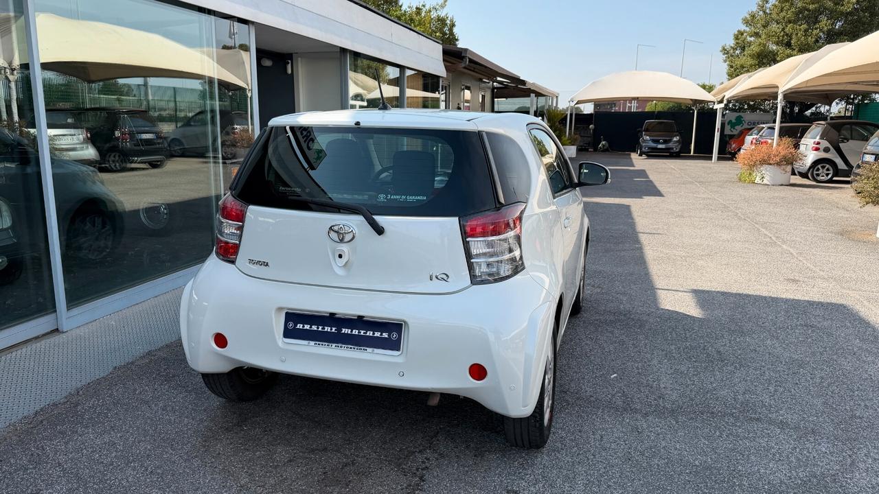 Toyota iQ 1.0 CVT Trend