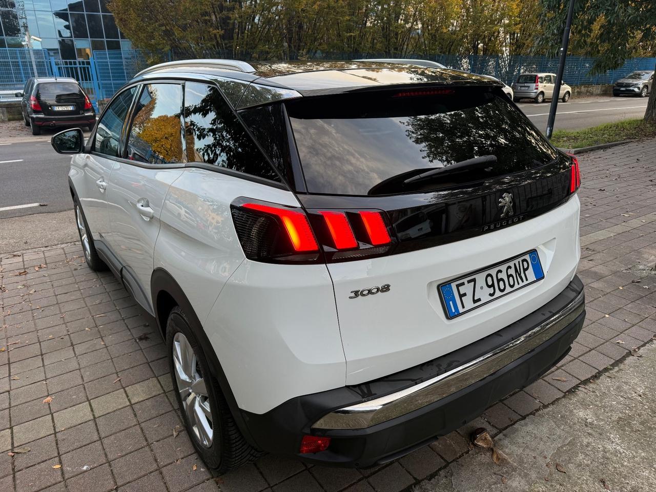 Peugeot 3008 BlueHDi 130 S&S Business