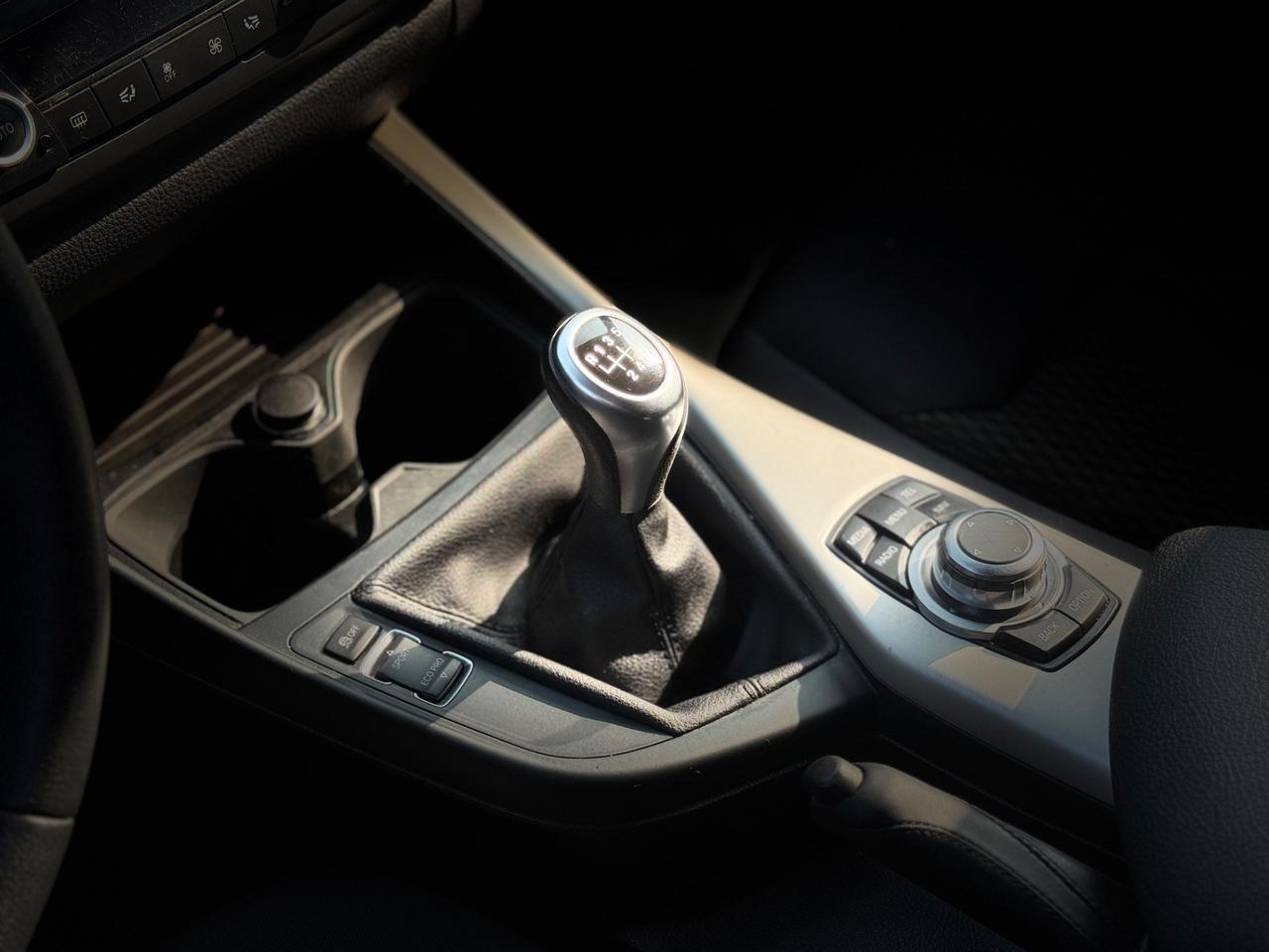 Bmw 118 118d 5p. Unique