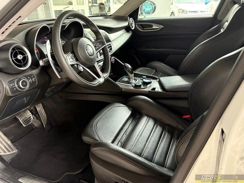 Alfa Romeo Giulia Giulia 2.2 Turbodiesel 210 CV AT8 AWD Q4 Veloce