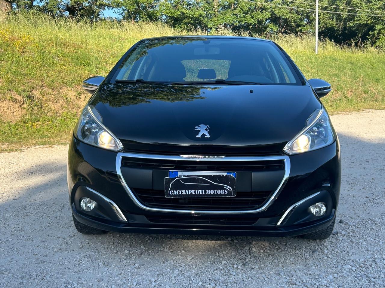 Peugeot 208 PureTech 82 5 porte Allure neopatentati permute