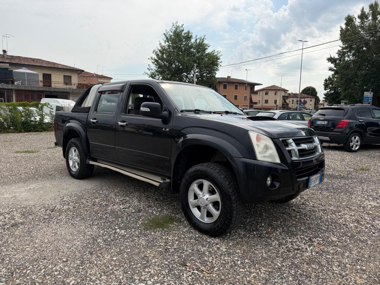 Isuzu D-Max 3.0 TD cat Crew Cab 4WD Pick-up LS Aut.