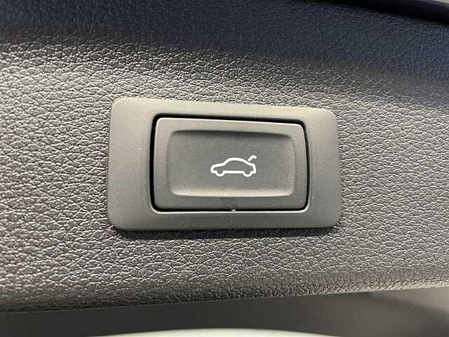 Audi Q3 1.5TFSI 150CV S-tronic S-line (MHEV) - IVA ESPOSTA