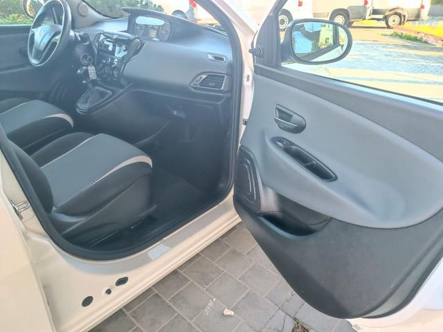 LANCIA Ypsilon 1.2 69 CV 5 porte Elefantino
