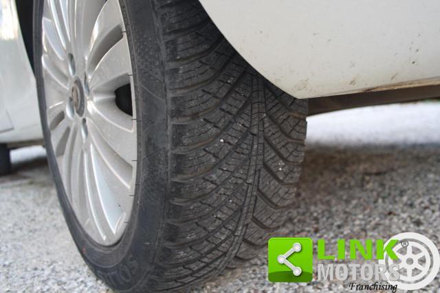 OPEL Corsa 1.2 3 porte b-color NEOPATENTATI