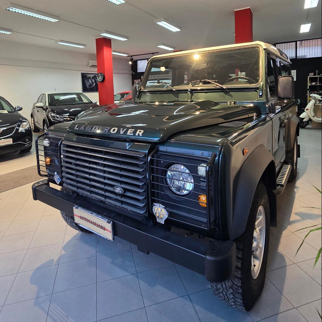 Land Rover Defender 90 2.2 TD4 122cv - CONDIZIONI DA VETRINA