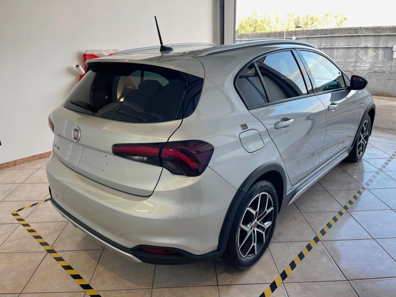 Fiat Tipo 1.6 Mjt 130cv Cross - NO VINCOLO DI FINANZIAMENTO