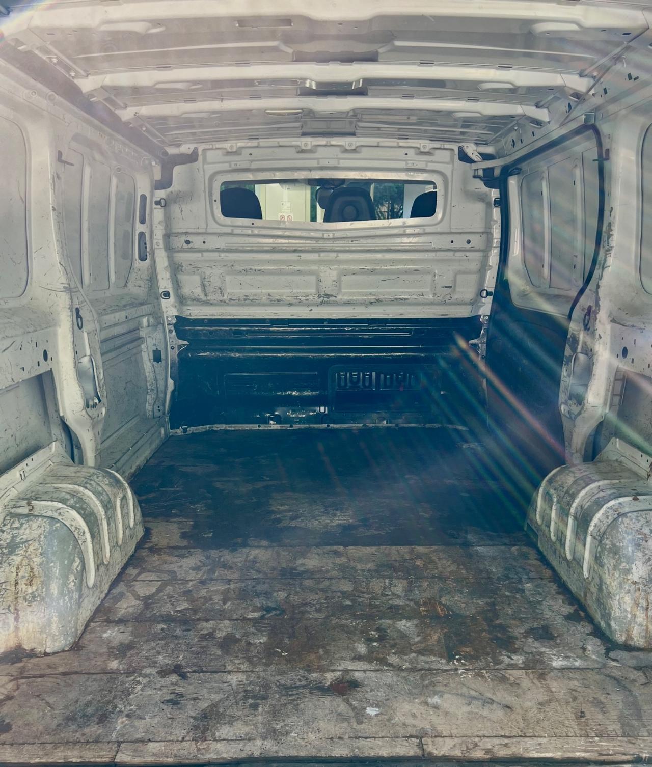 Renault Trafic 1.6 dCi 120CV EURO 6B nessun limite di circolazione.!!!