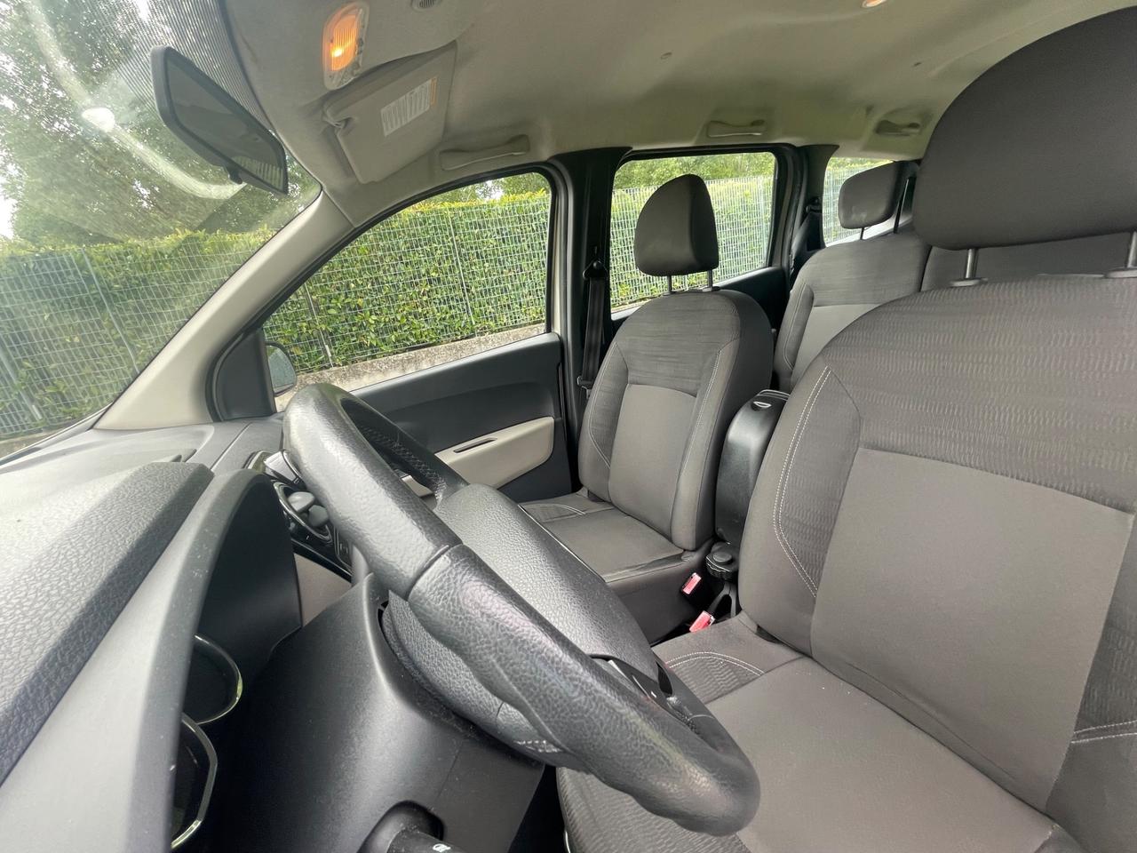 Dacia Lodgy Dacia Lodgy, euro 5b, anno 2013, 7 posti, 137.000 km!