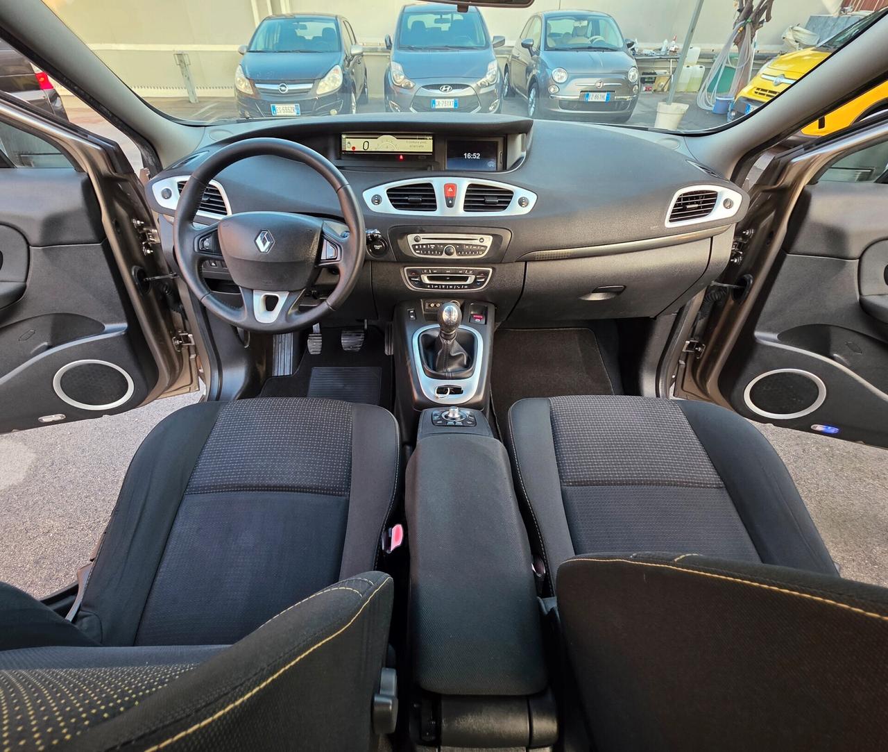 Renault Grand Scénic X-Mod 1.5 dCi 7 posti