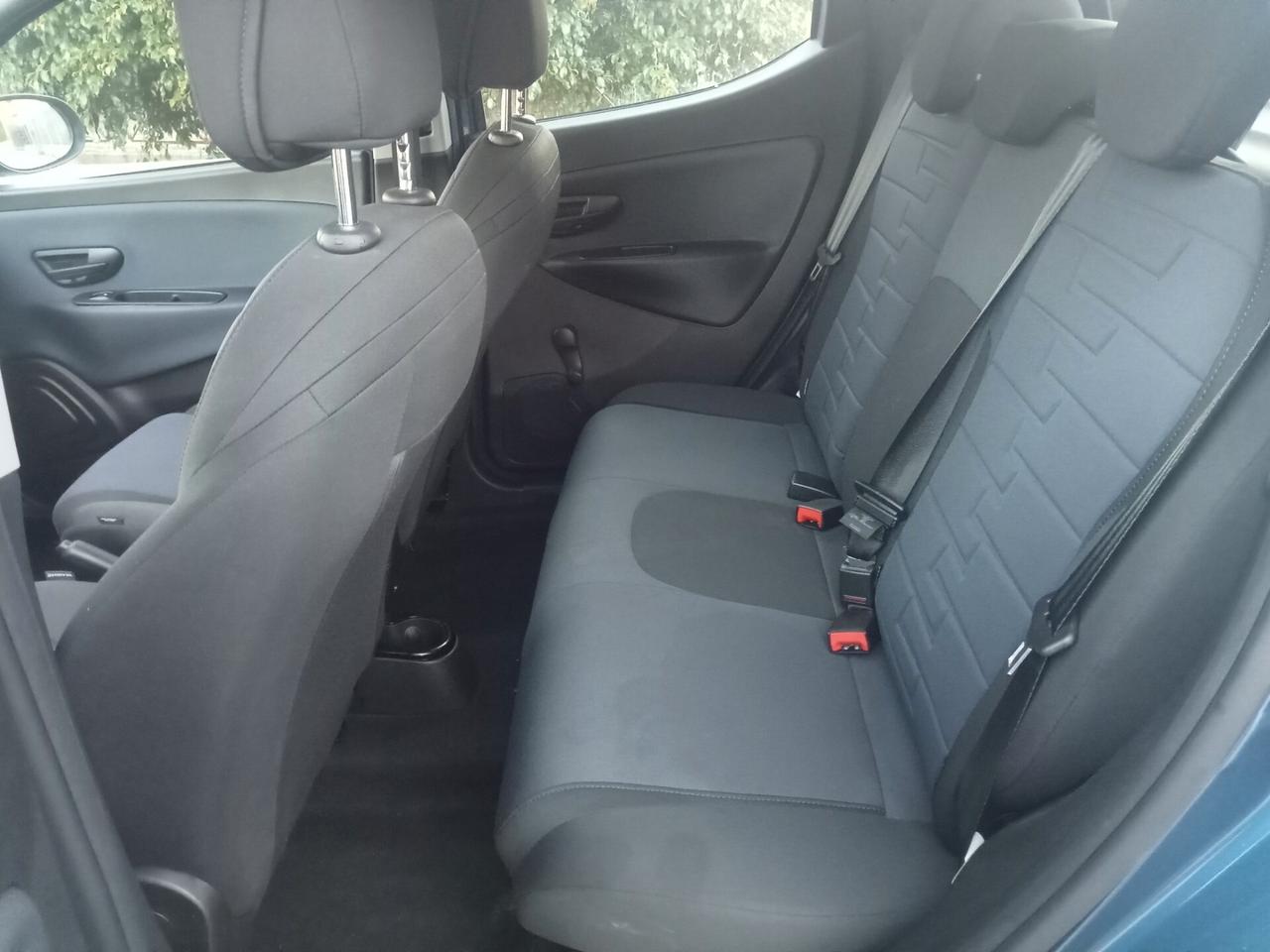 Lancia Ypsilon 1.0 FireFly 5 porte S&S Hybrid Platino