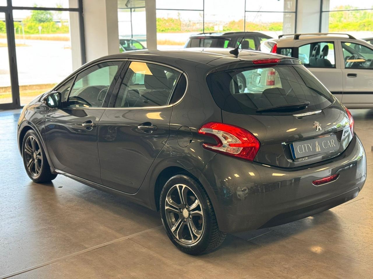 Peugeot 208 1.6 e-HDi 92 CV Stop&Start 5 porte Allure NON E DOTATA DI CINGHIA A BAGNO D'OLIO