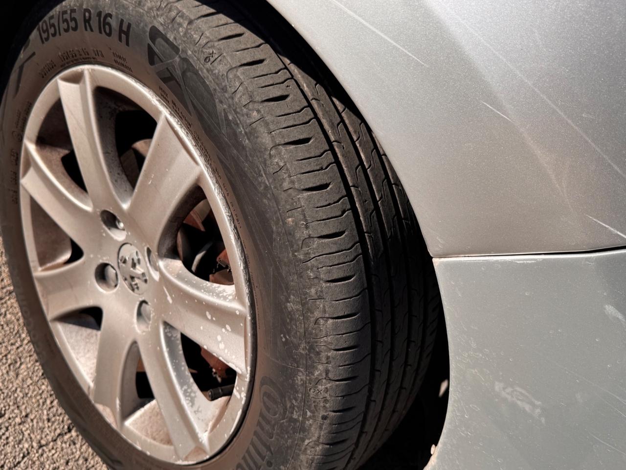 Peugeot 207 1.6 HDi 110CV 5p. Féline
