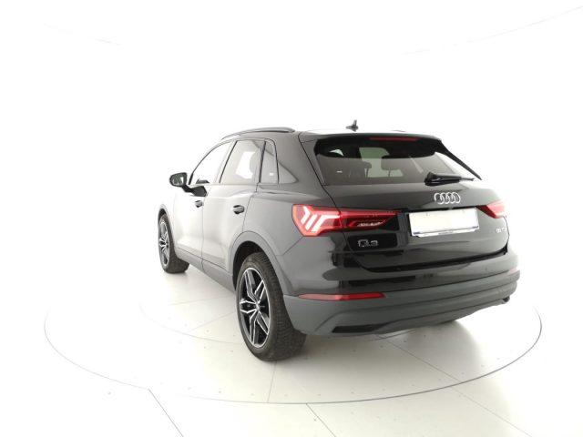 AUDI Q3 35 TDI S tronic Business Advanced