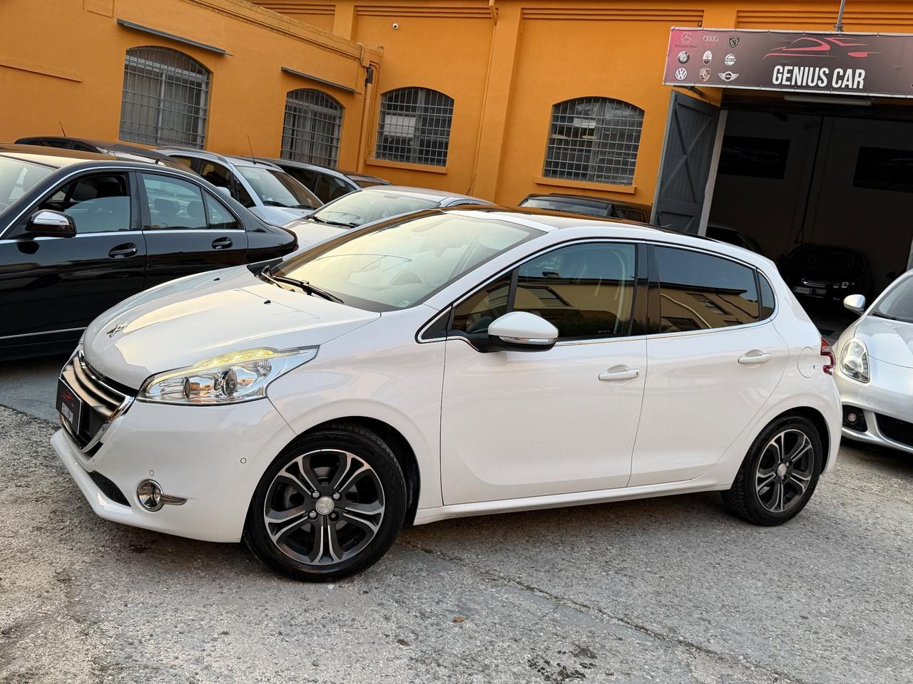 Peugeot 208 PureTech 82 5 porte Allure