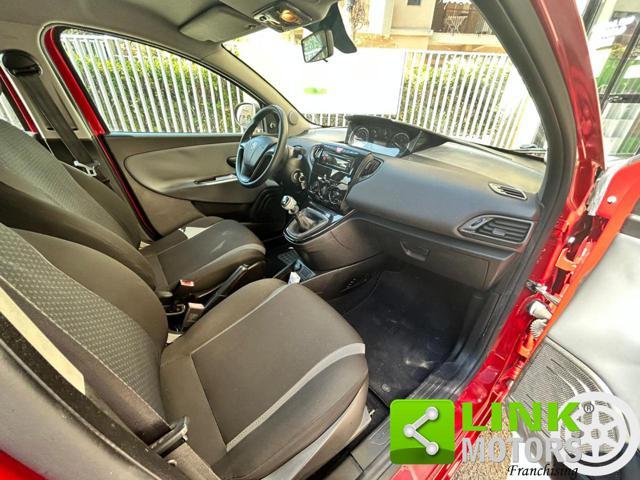 LANCIA Ypsilon 1.2 69 CV 5 porte Platinum
