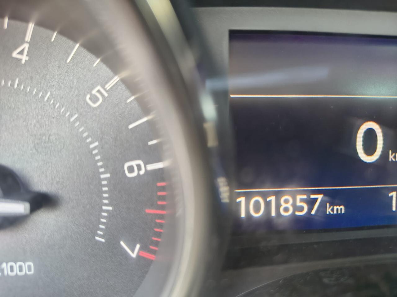Peugeot 2008 1.2 BENZINA 5 PORTE