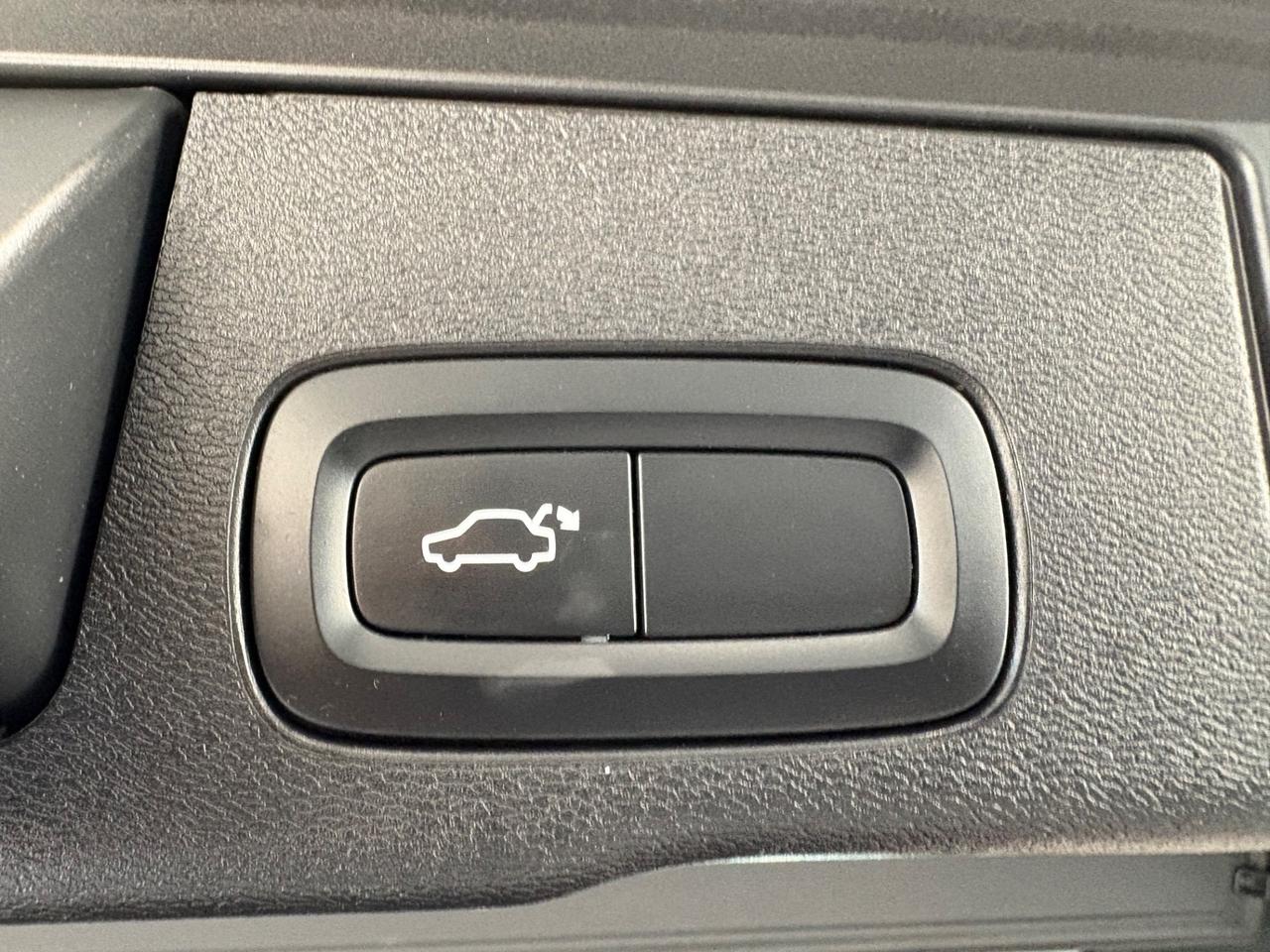 Volvo XC 60 D3 2.0 TDI 150cv 2019 km 175000