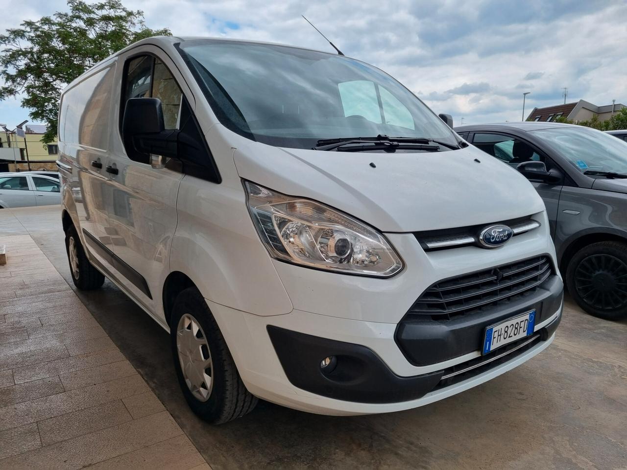 Ford Transit Custom 270 2.0 tdci 130cv Trend - IVA ESCLUSA
