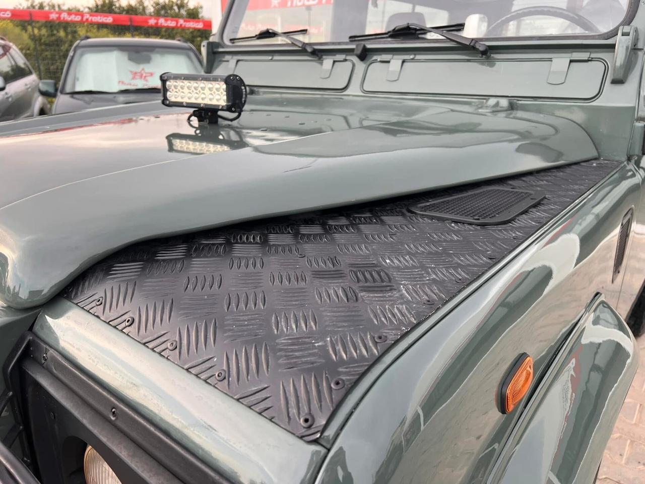 Land Rover Defender 90 diesel Hard-top
