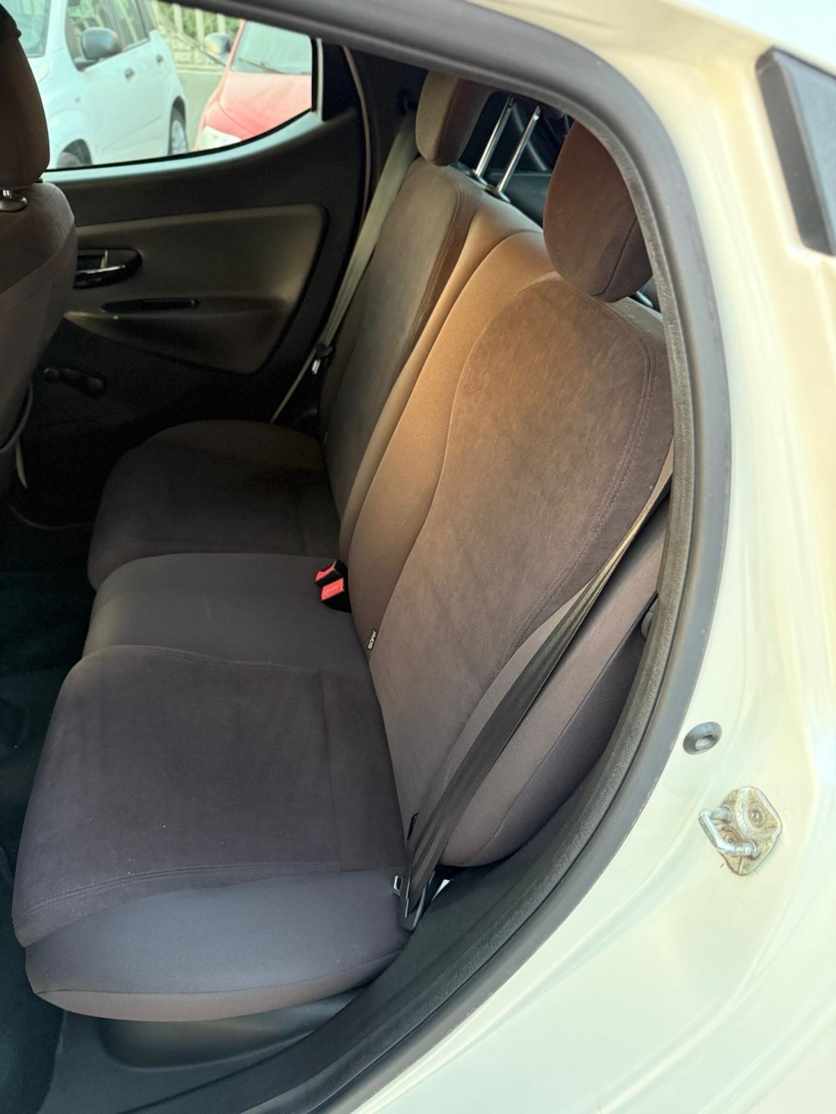Lancia Ypsilon 0.9 TwinAir 85 CV 5 porte S&S Platinum