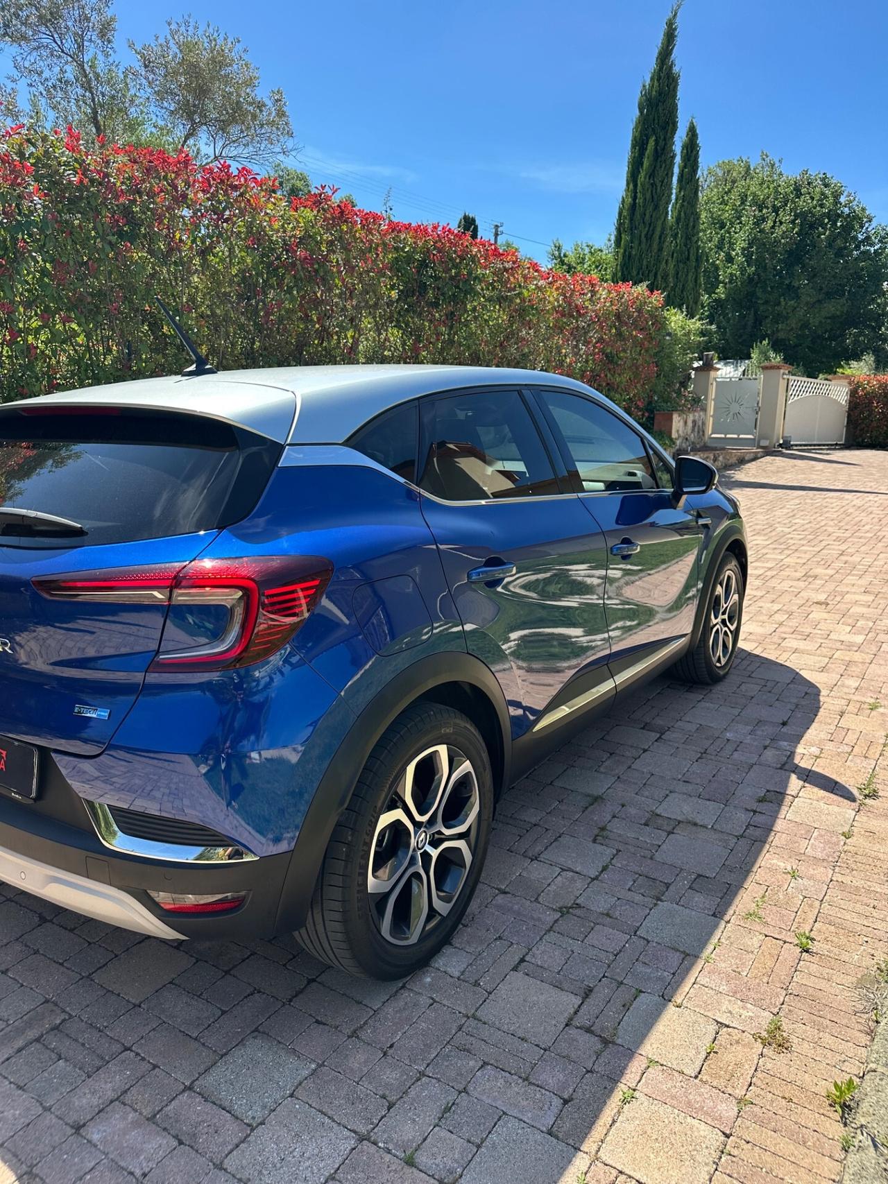 Renault Captur Full Hybrid E-Tech 145 CV RS Line
