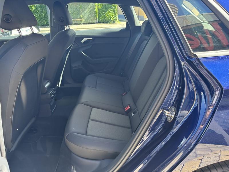Audi A3 Sportback 30 2.0 tdi Business LED-NAVI-18"
