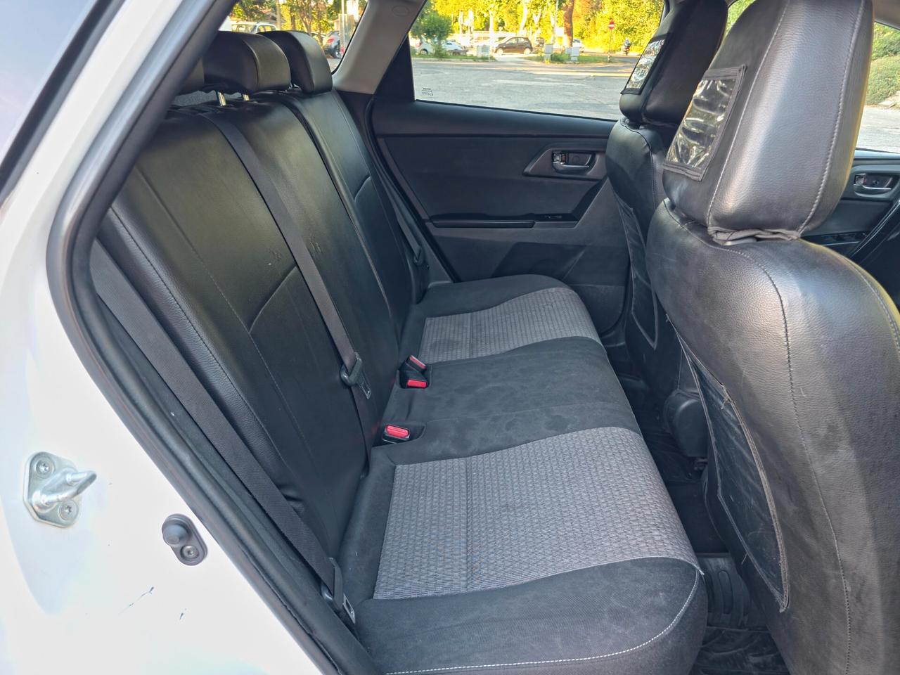 Toyota Auris Touring Sports 1.8 Hybrid Lounge CV-99 E6B Automatico NEO 2018